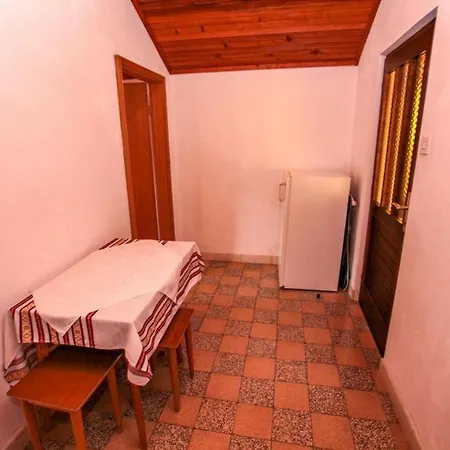 Pinus Guest house *