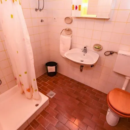 بيت ضيافة Pinus سومارتين