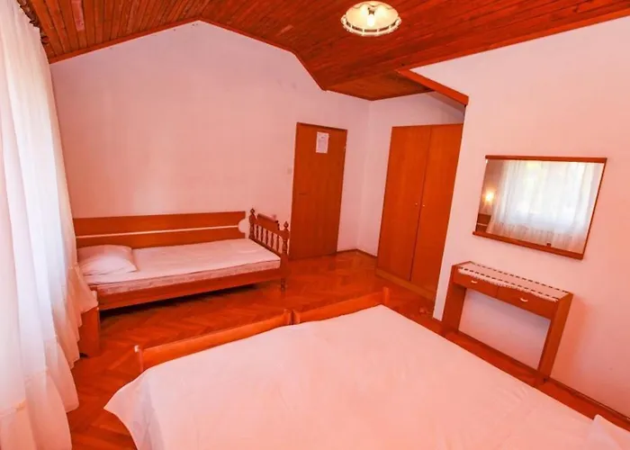 Pensionat Pinus 3*