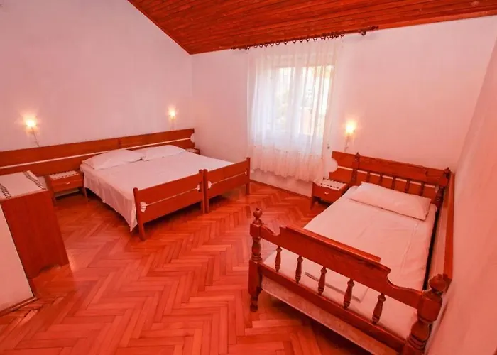 Pinus Pensionat 3*